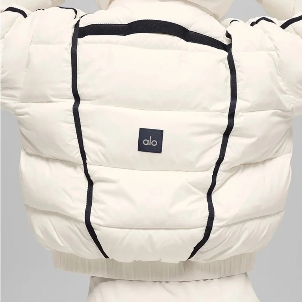 Alo Yoga Aspen Puffer | Ivory